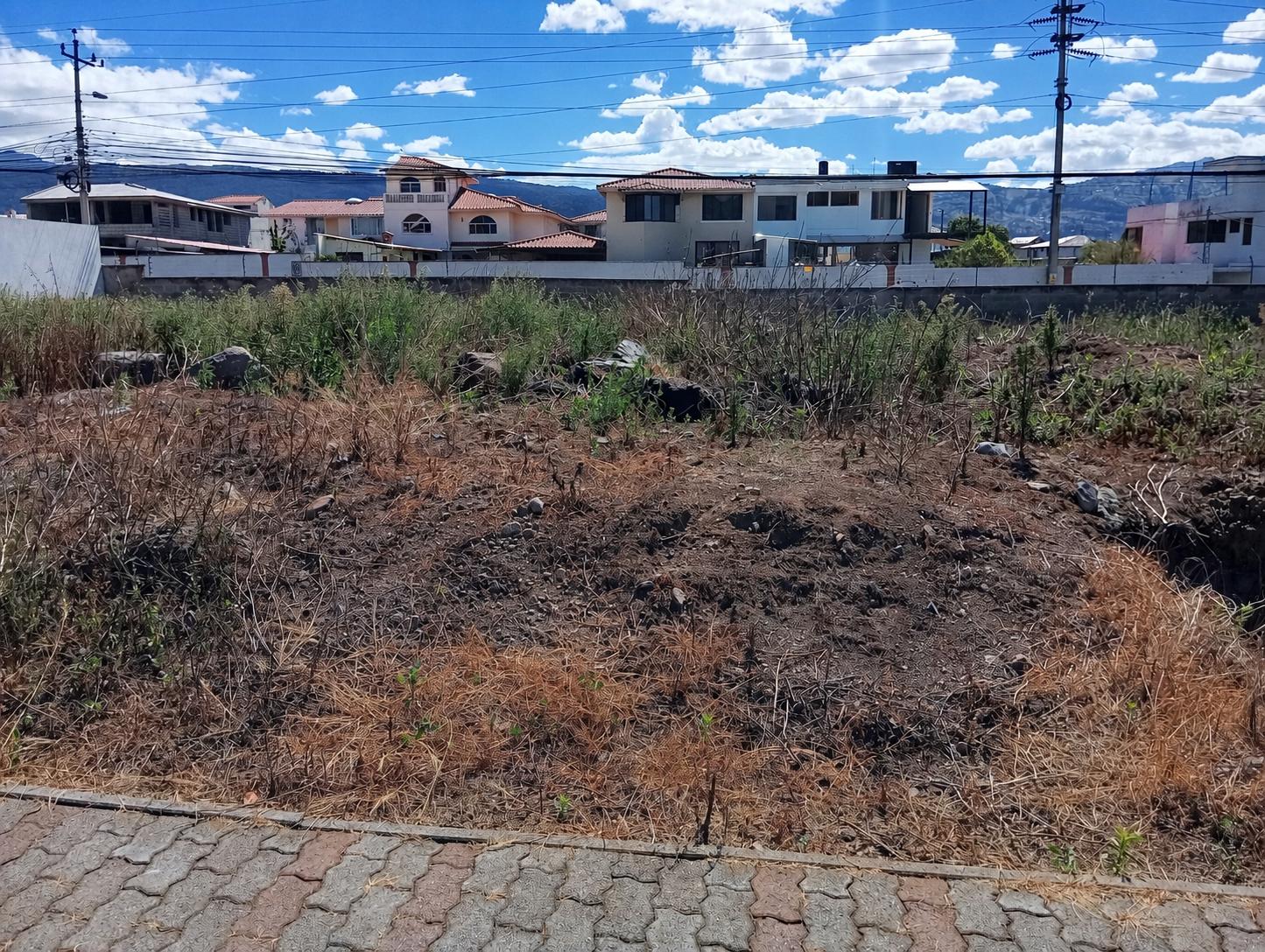 Terreno en venta en Pichincha | Quito | Tumbaco, AI | Terreno en Venta 363 m2 Alcázar de la Hacienda, Valle de Los Chillos