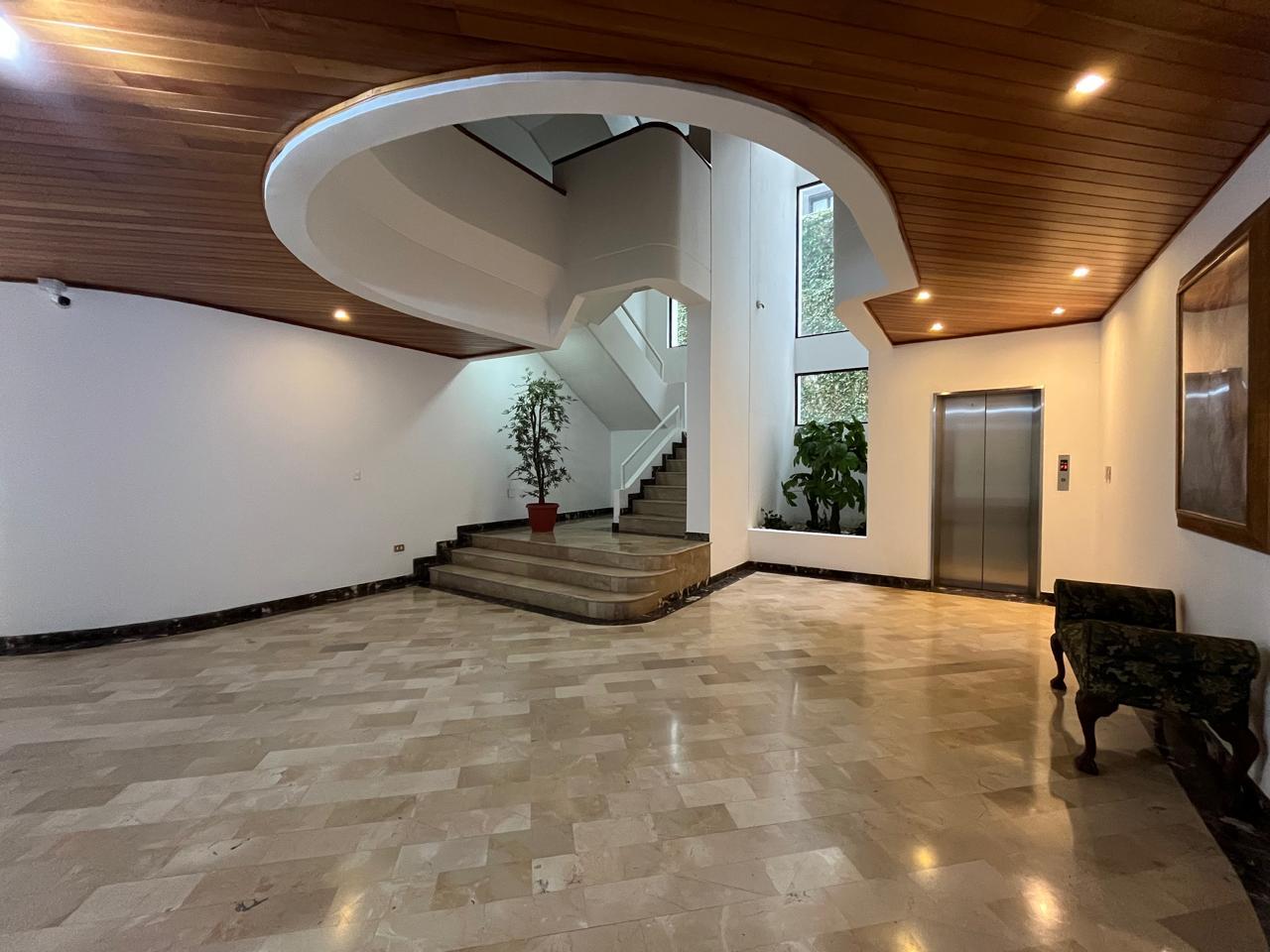 Oficina en venta en Pichincha | Quito | El Batán, Humboldt y Av. La Coruña, 464 m²