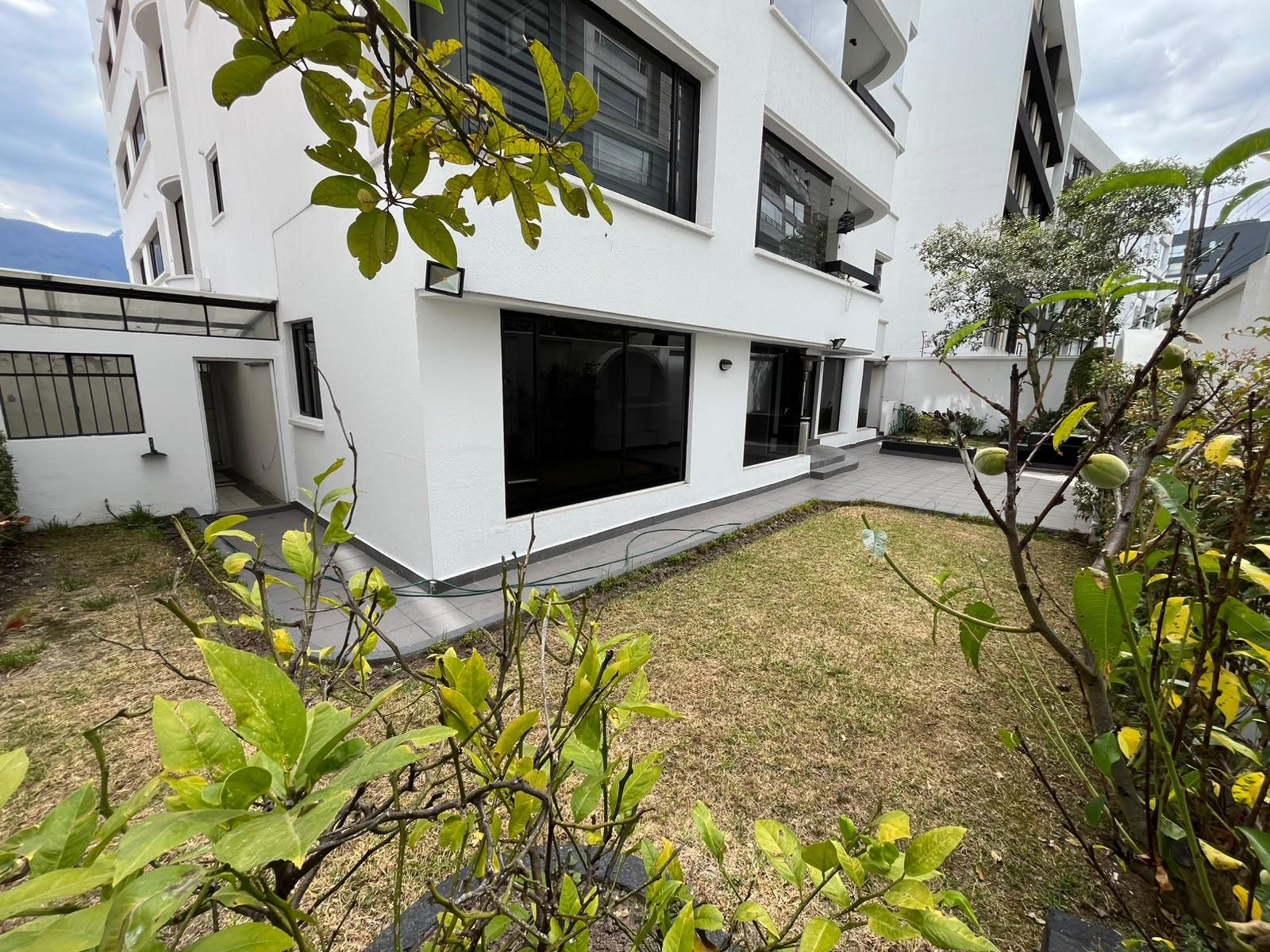 Oficina en venta en Pichincha | Quito | El Batán, Humboldt y Av. La Coruña, 464 m²
