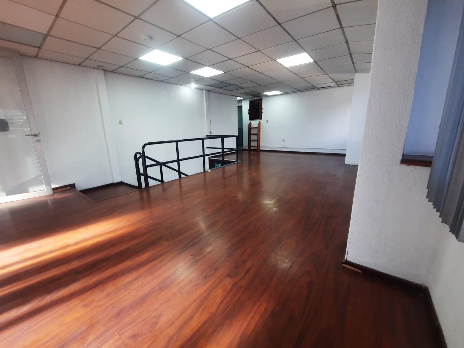 Duplex Office for Rent on Av. Amazonas Floor 6 5