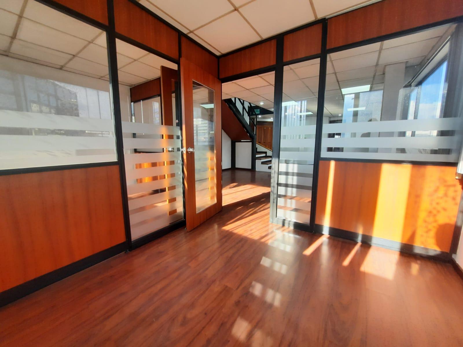 Duplex Office for Rent on Av. Amazonas Floor 6