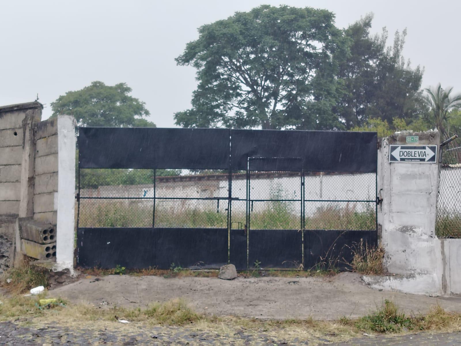 Land in Andrade Marín 4