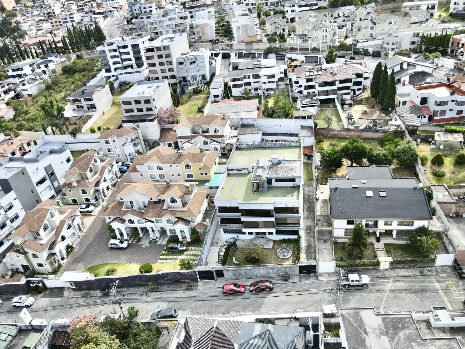 Apartment for Sale in Pinar Alto with 360° Panoramic Views and Private Terrace 4