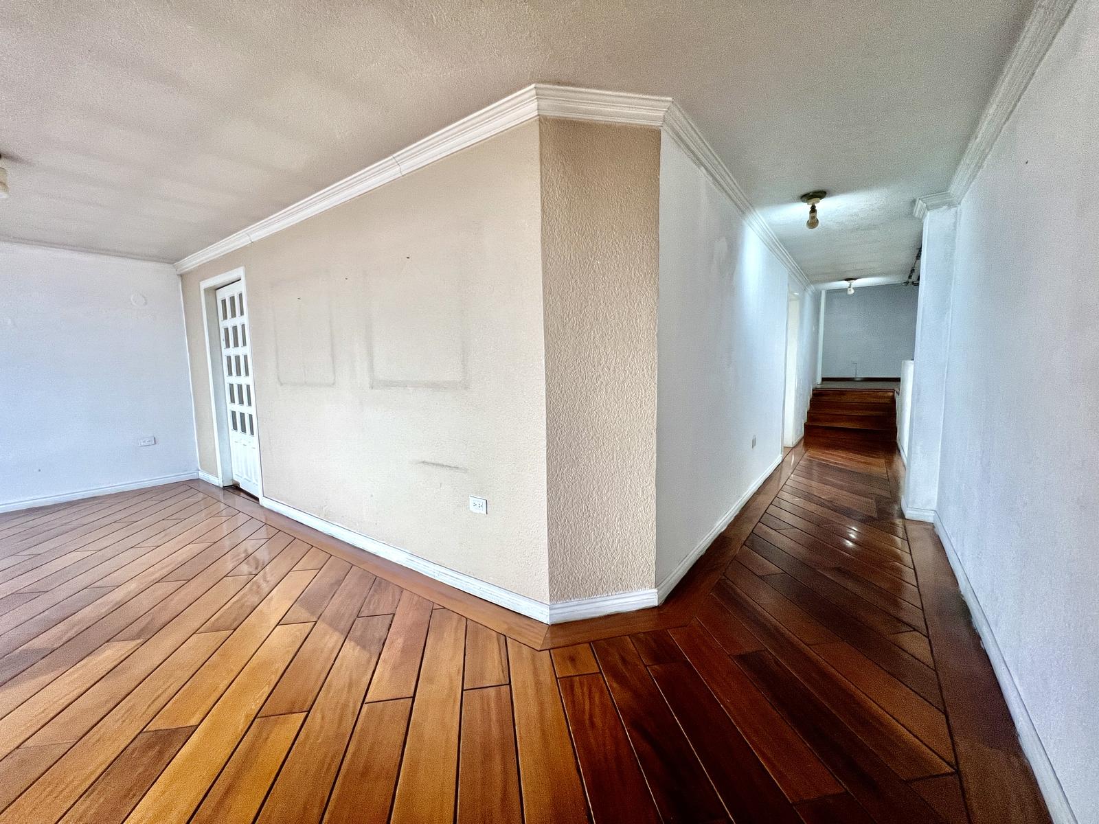 Departamento en venta en Pichincha | Quito | El Pinar, Departamento excepcional de 396 m² · piso completo · 5 dormitorios ·con vista de la ciudad, 396 m²