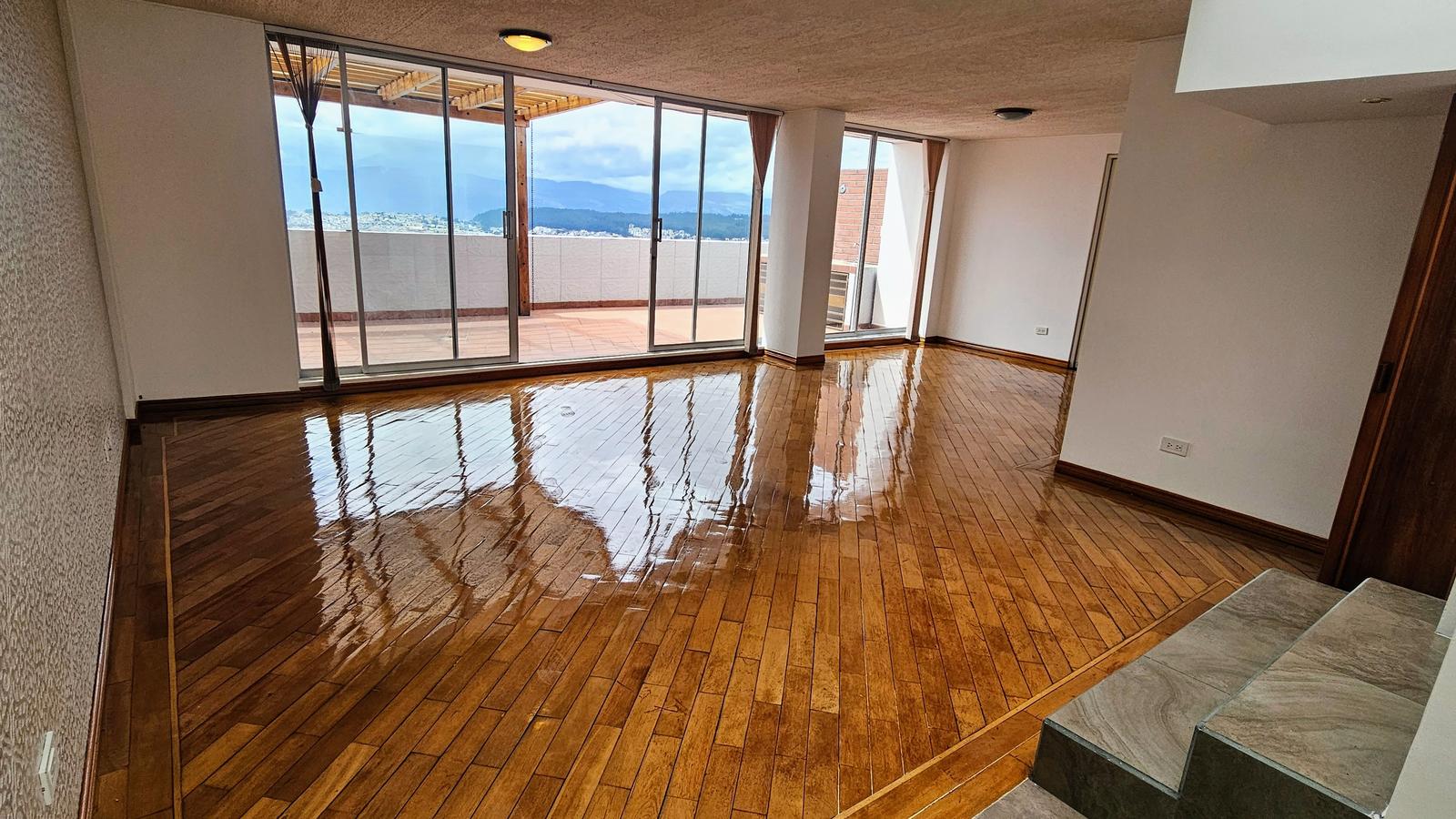 Departamento en venta en Pichincha | Quito | El Pinar, Pinar Alto, 214 m²