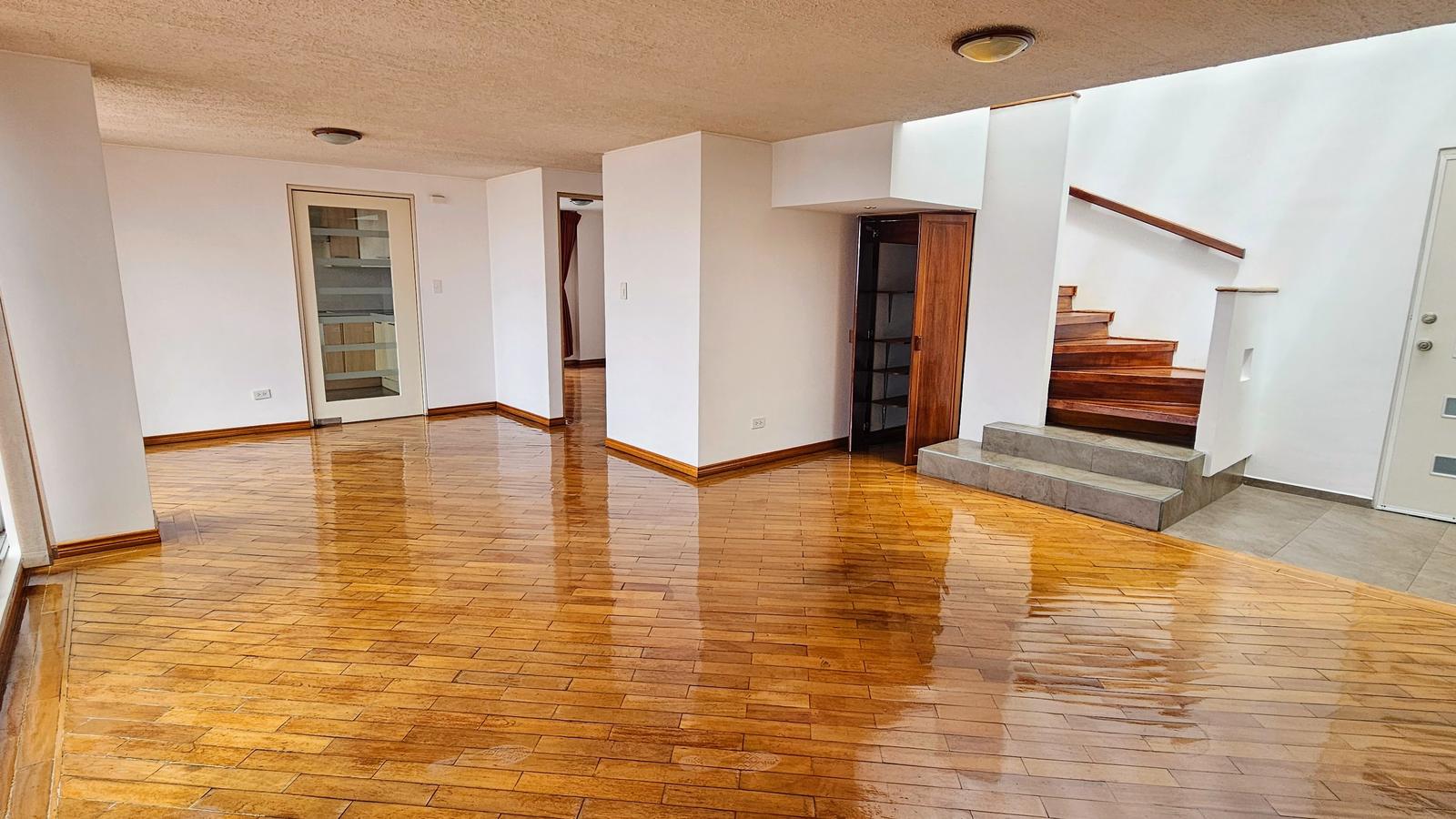Departamento en venta en Pichincha | Quito | El Pinar, Pinar Alto, 214 m²