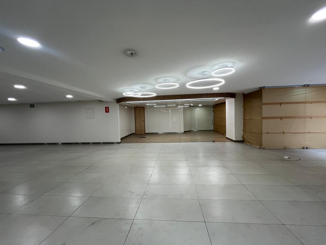 Local en venta en Pichincha | Quito | La Mariscal, Avenida 6 de Diciembre entre La Niña y Av. Orellana, 568 m²