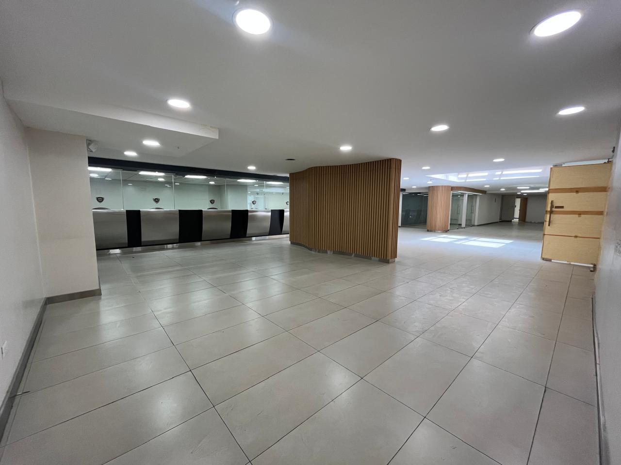 Local en venta en Pichincha | Quito | La Mariscal, Avenida 6 de Diciembre entre La Niña y Av. Orellana, 568 m²
