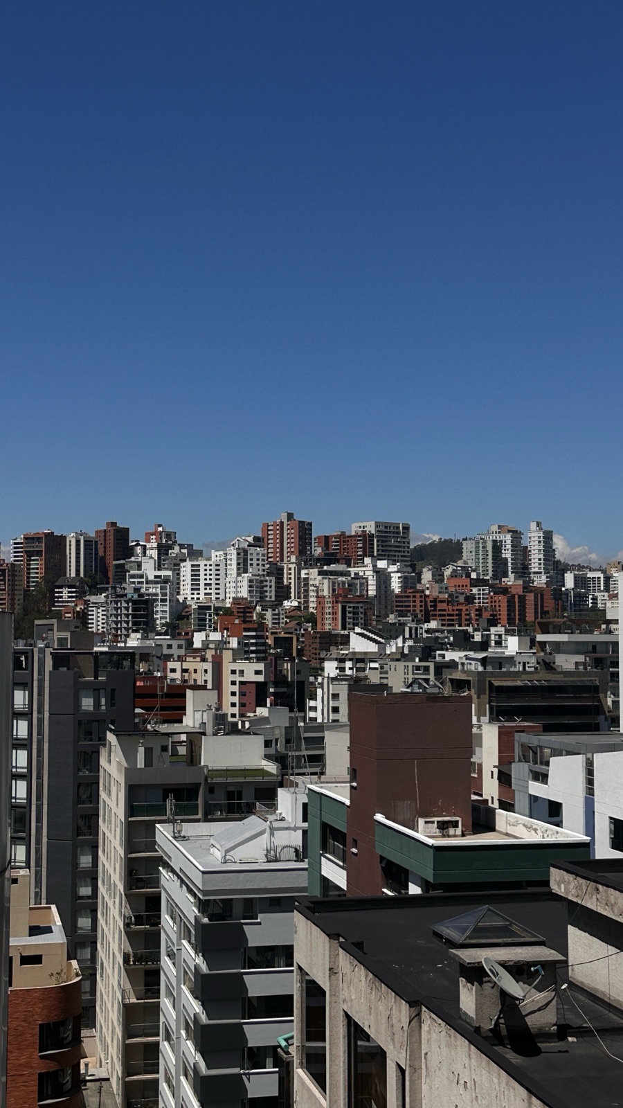 Departamento en alquiler en Pichincha | Quito | La Carolina, RENTA - SUITE REPUBLICA DEL SALVADOR - $ 900, 69 m²