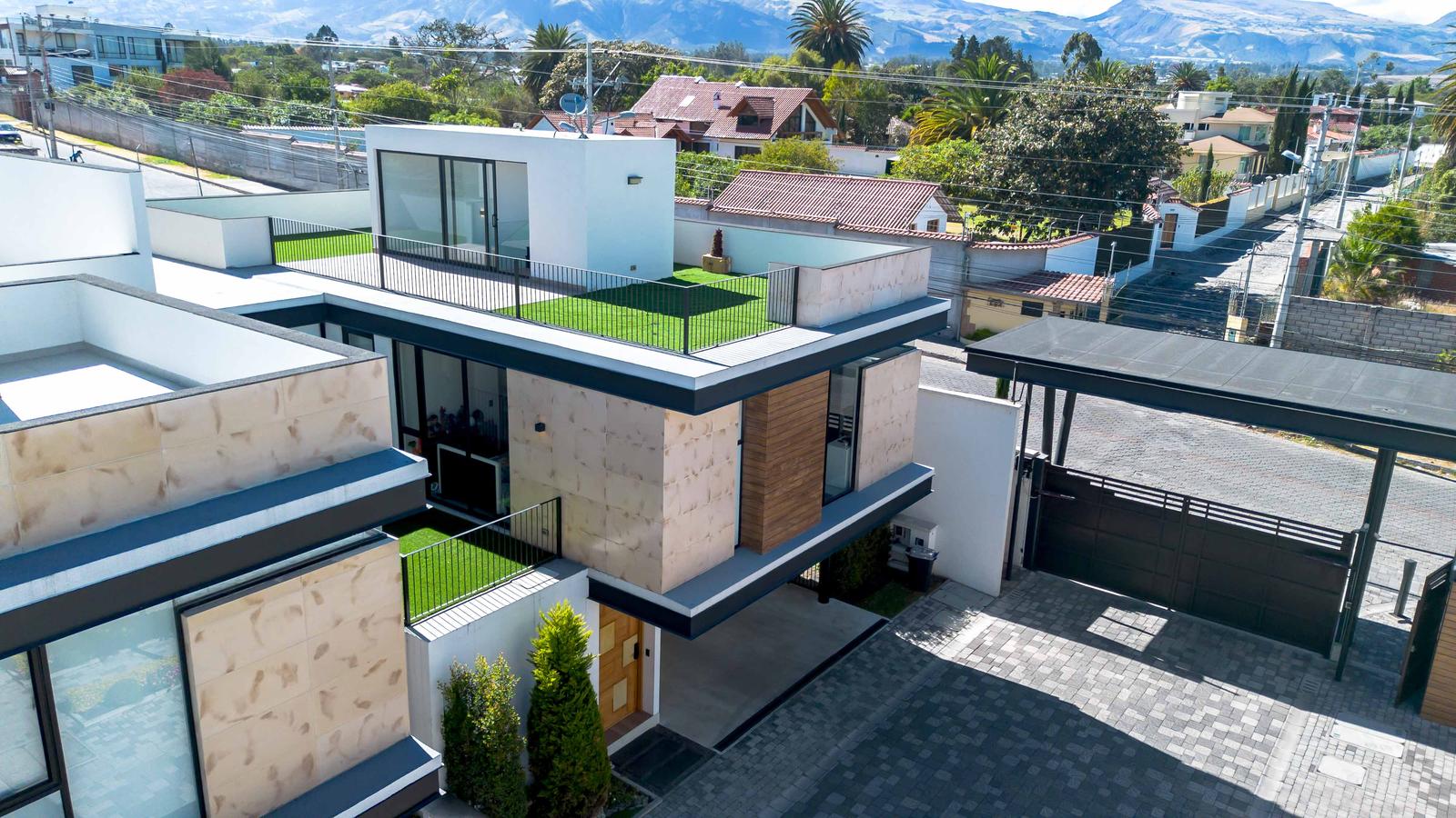 Casa en venta en Pichincha | Quito | Tumbaco, CASA EN VENTA TUMBACO, 275 m²