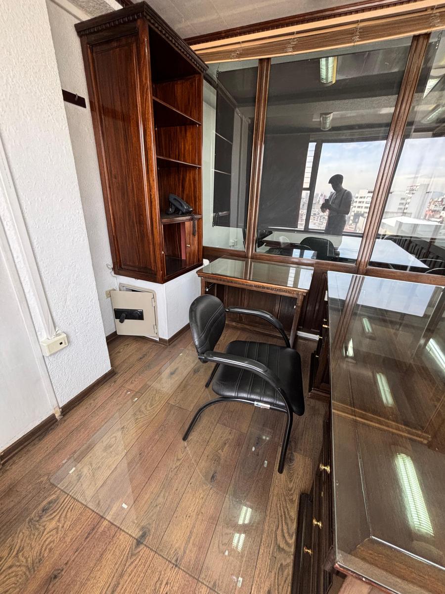 Oficina en alquiler en Pichincha | Quito | La Orellana, ARRIENDO OFICINA TOTALMENTE AMOBLADA SECTOR AVS. ORELLANA Y 10 DE AGOSTO, 144 m²