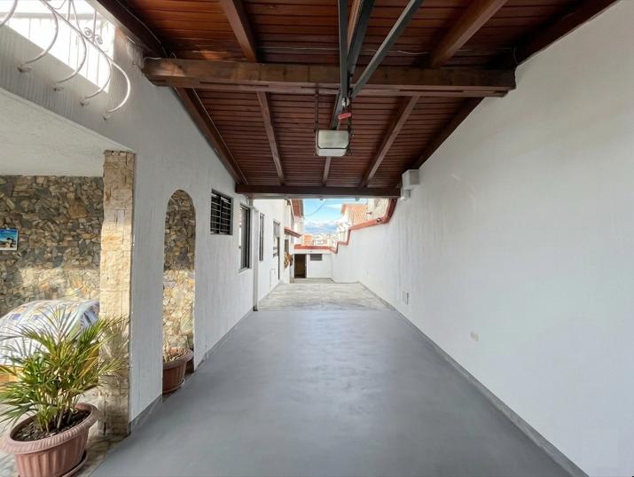 Casa en venta en Pichincha | Quito | La Florida, Yumbos entre José Herboso y Eduardo Naula, 551 m²