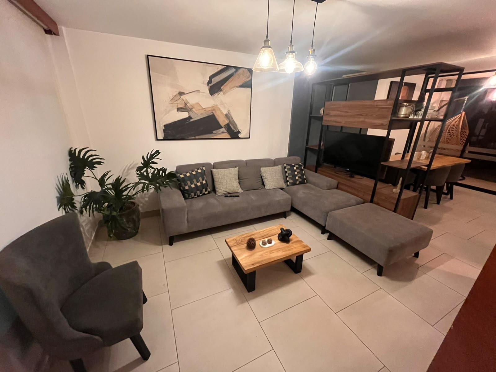 Casa en venta en Pichincha | Quito | La Armenia, Casa de 2 pisos con Piscina en la Armenia | Colegio Gonzaga
