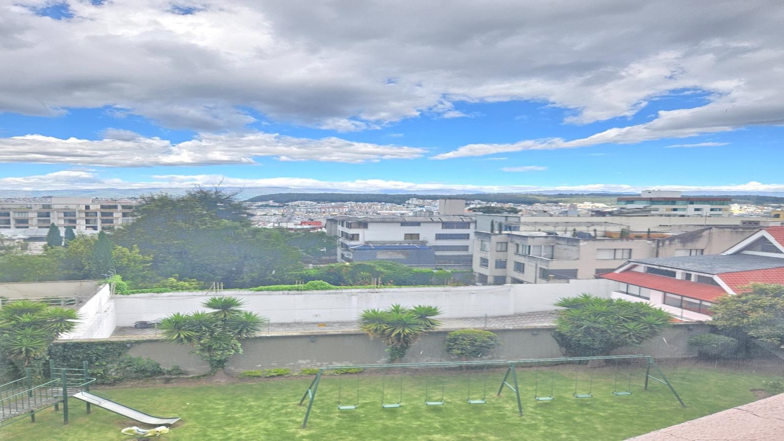 Selling Apartment with Panoramic View in El Bosque at an Excellent Price 250m2 3