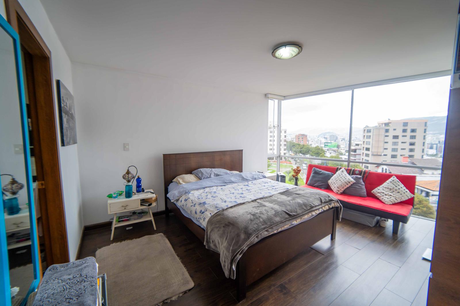 Suite for Sale Eloy Alfaro and Gaspar de Villarroel 6th Floor Panoramic View 4