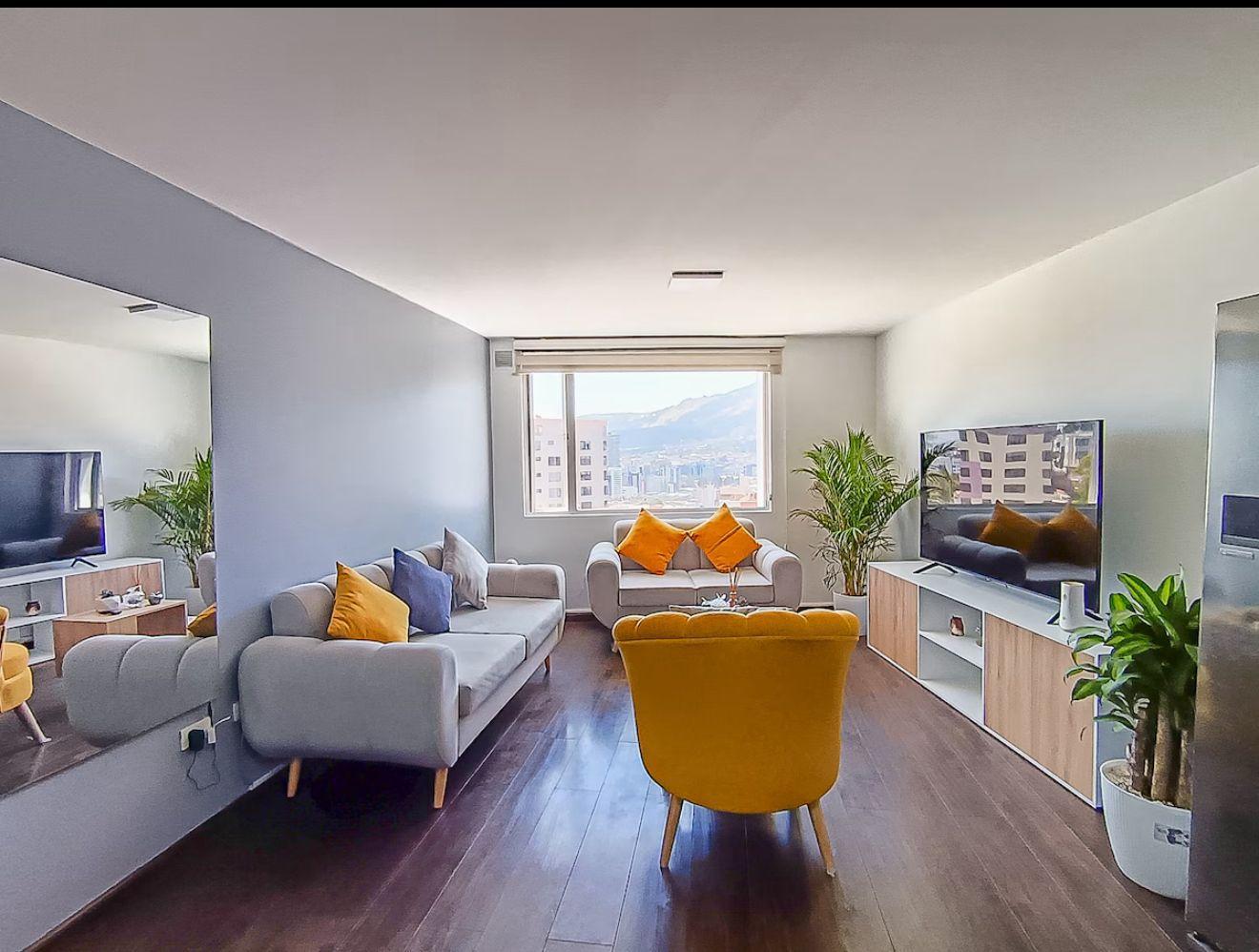 Apartment for sale in Pichincha | Quito | El Batán, Gaspar de Villarroel y Eloy Alfaro 6to piso Vista Panorámica, 77 m²