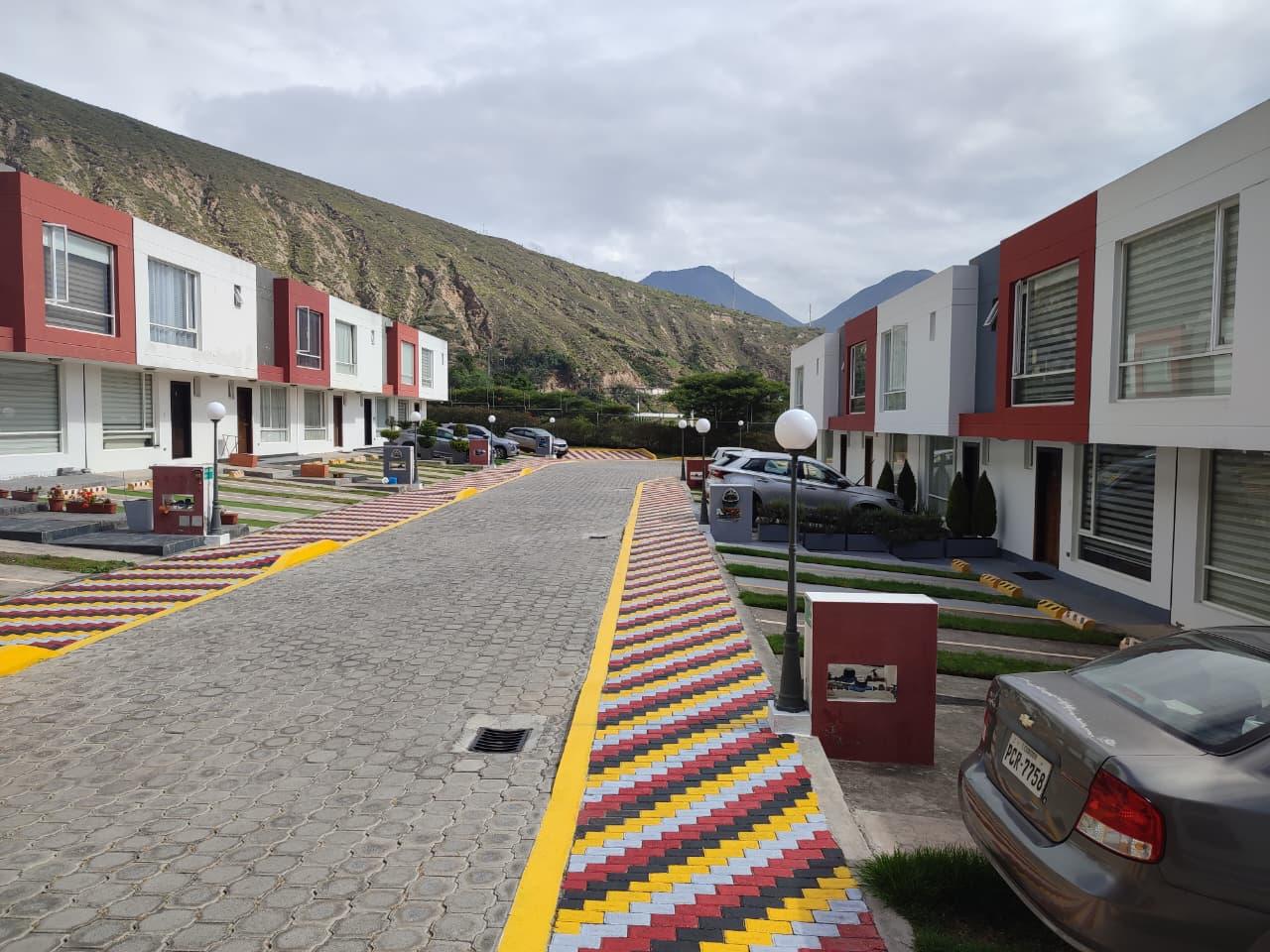 Casa for sale in Pichincha | Quito | Mitad del Mundo, Vendo Casa En Conjunto Belia Terra Mitad del Mundo, 190 m²