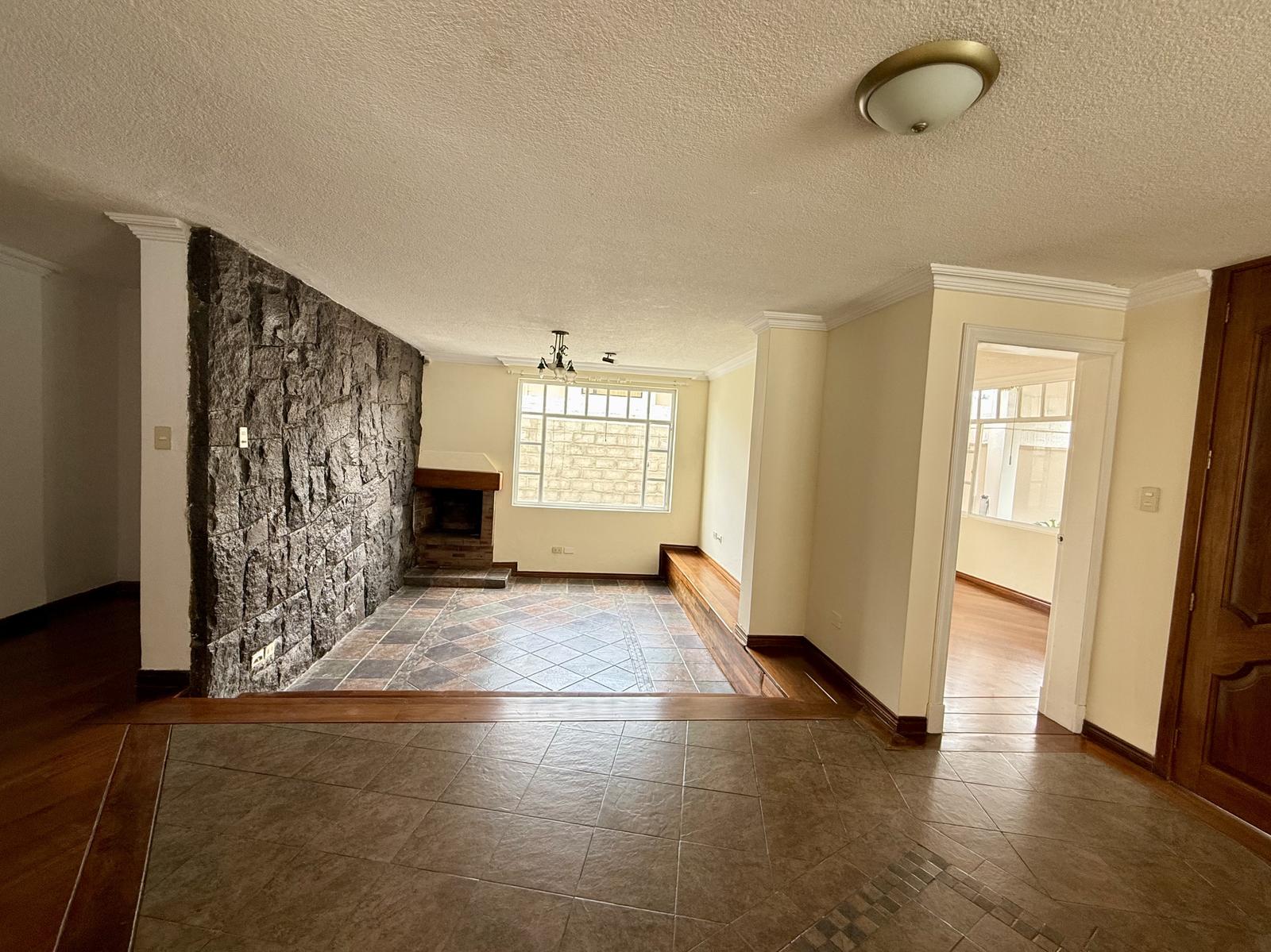 Casa en alquiler en Pichincha | Quito | Cumbayá, Sta Lucia, Cumbayá, 466 m²