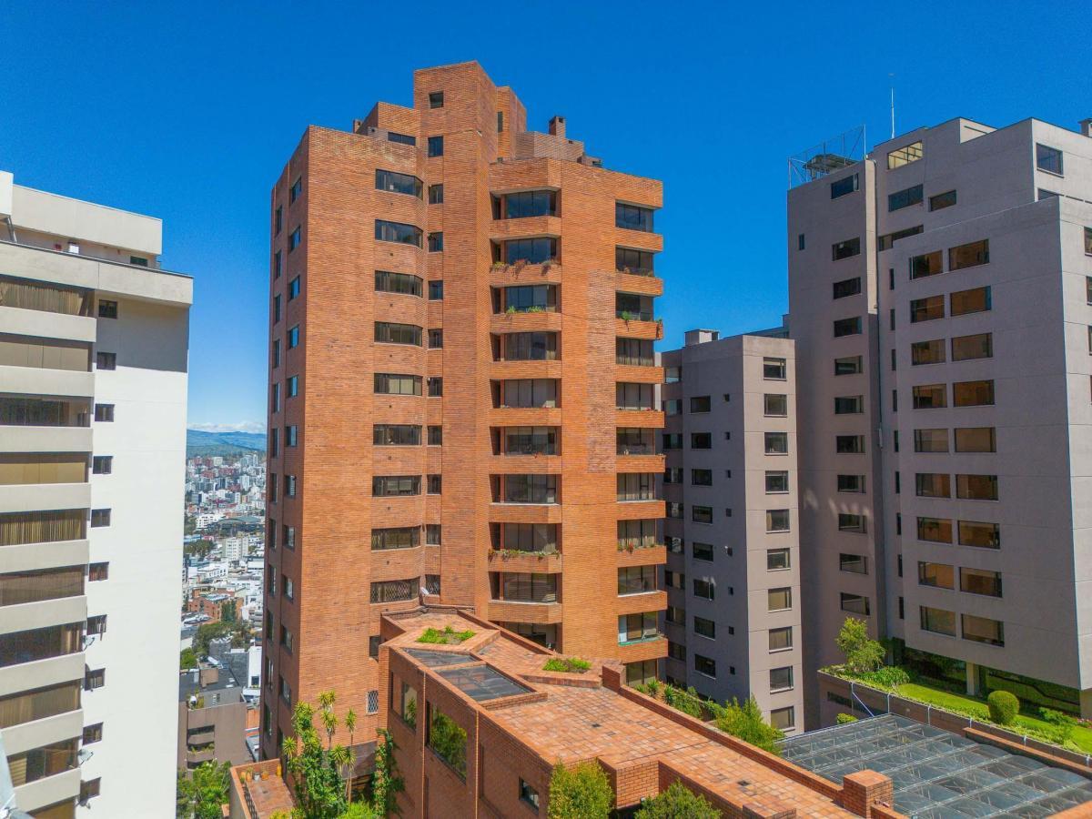 Departamento en venta en Pichincha | Quito | El Bosque, El BOSQUE calle Alonso de Torres Quito, 410 m²