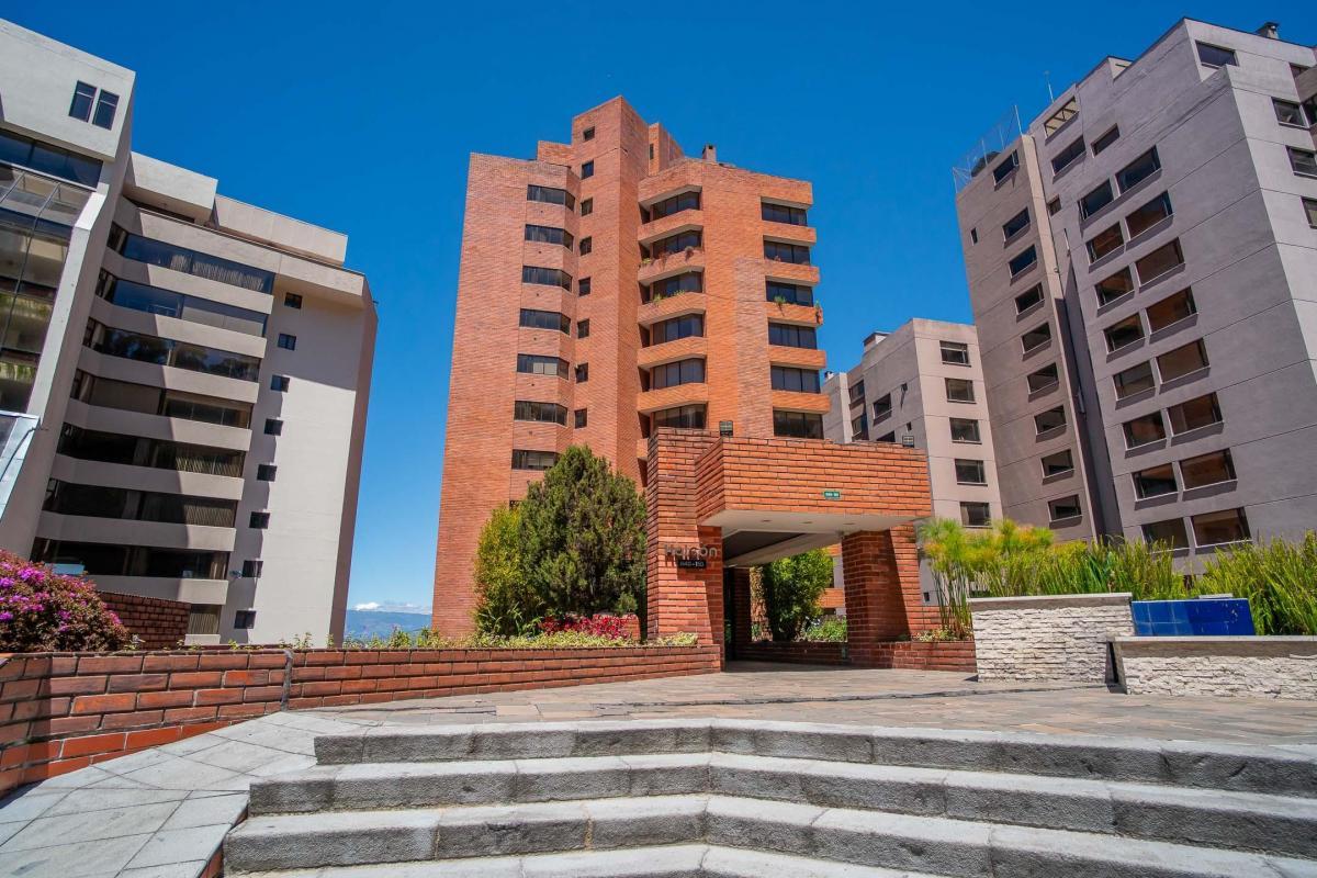 Departamento en venta en Pichincha | Quito | El Bosque, El BOSQUE calle Alonso de Torres Quito, 410 m²