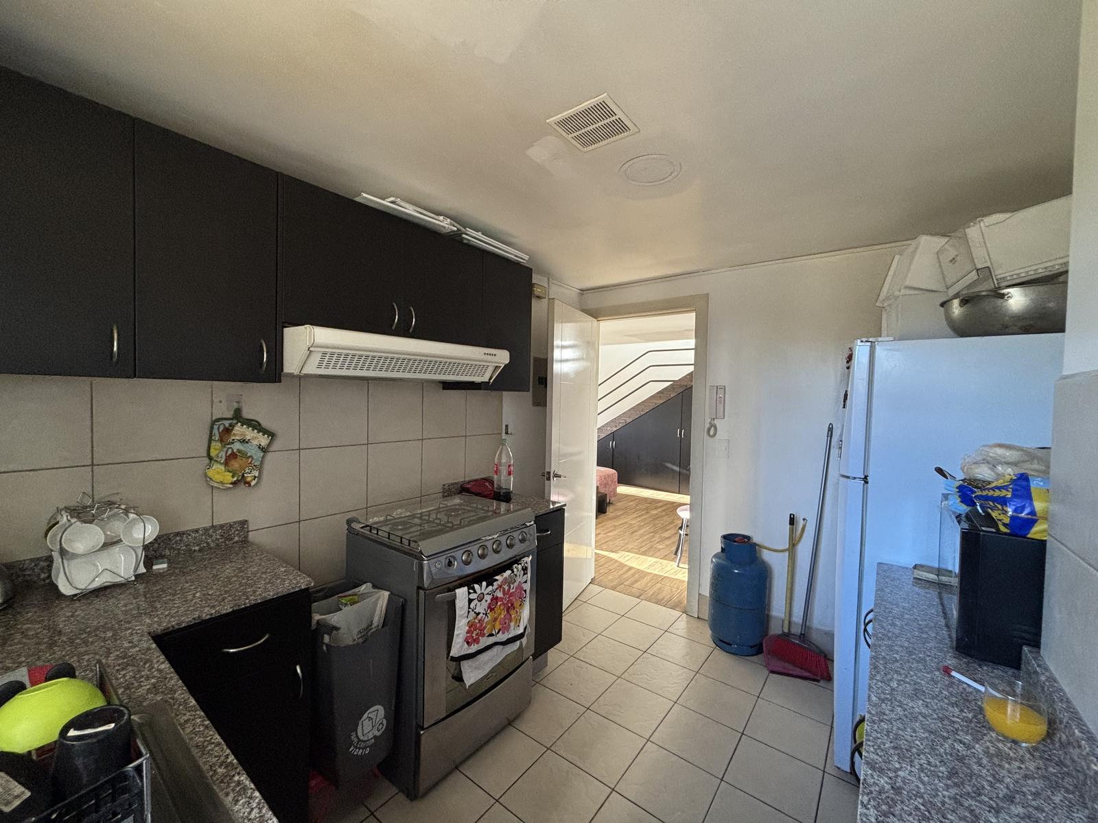 Selling duplex apartment with spacious patio in Los Laureles, Quito 3