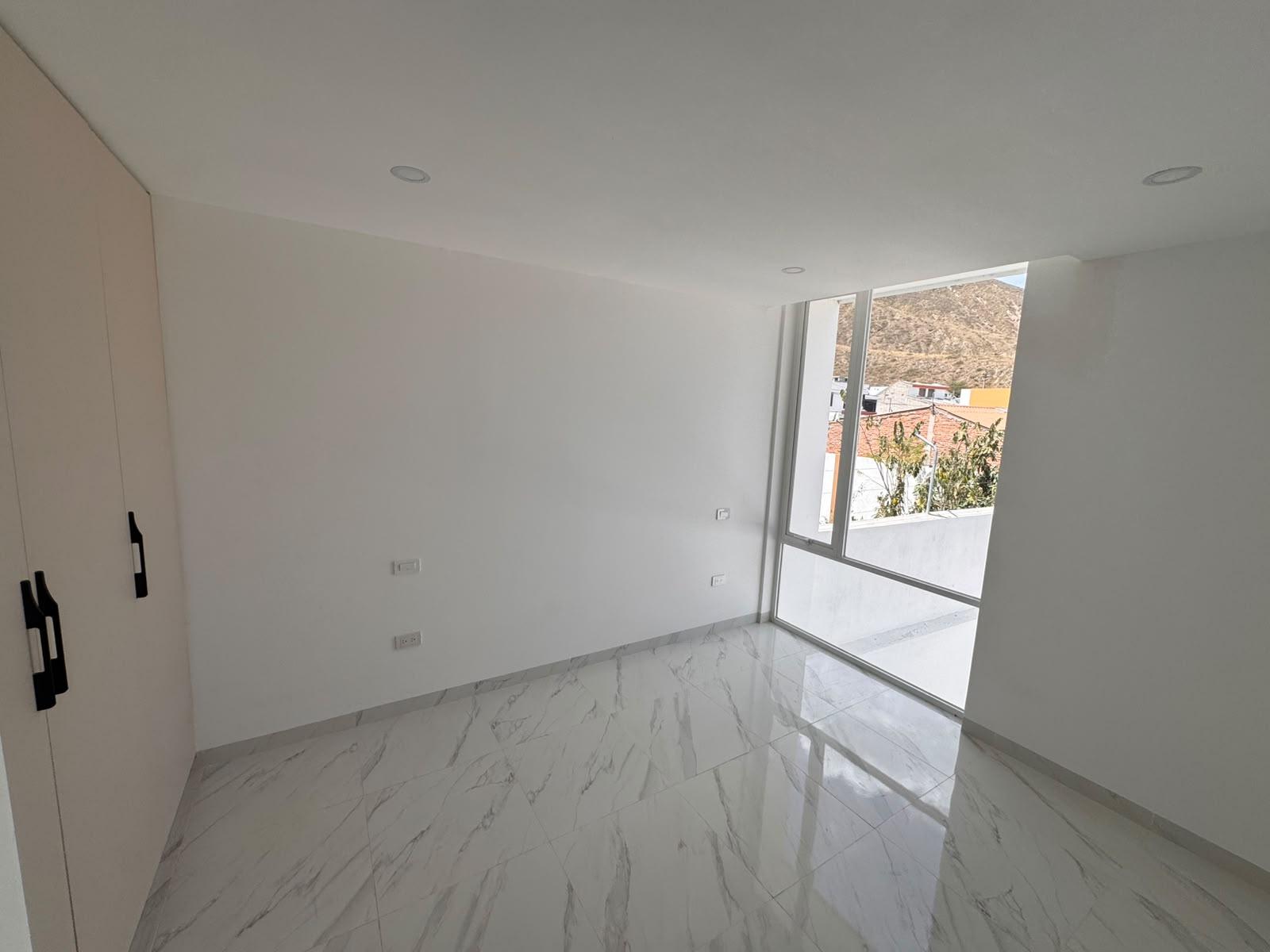House in Pomasqui 5