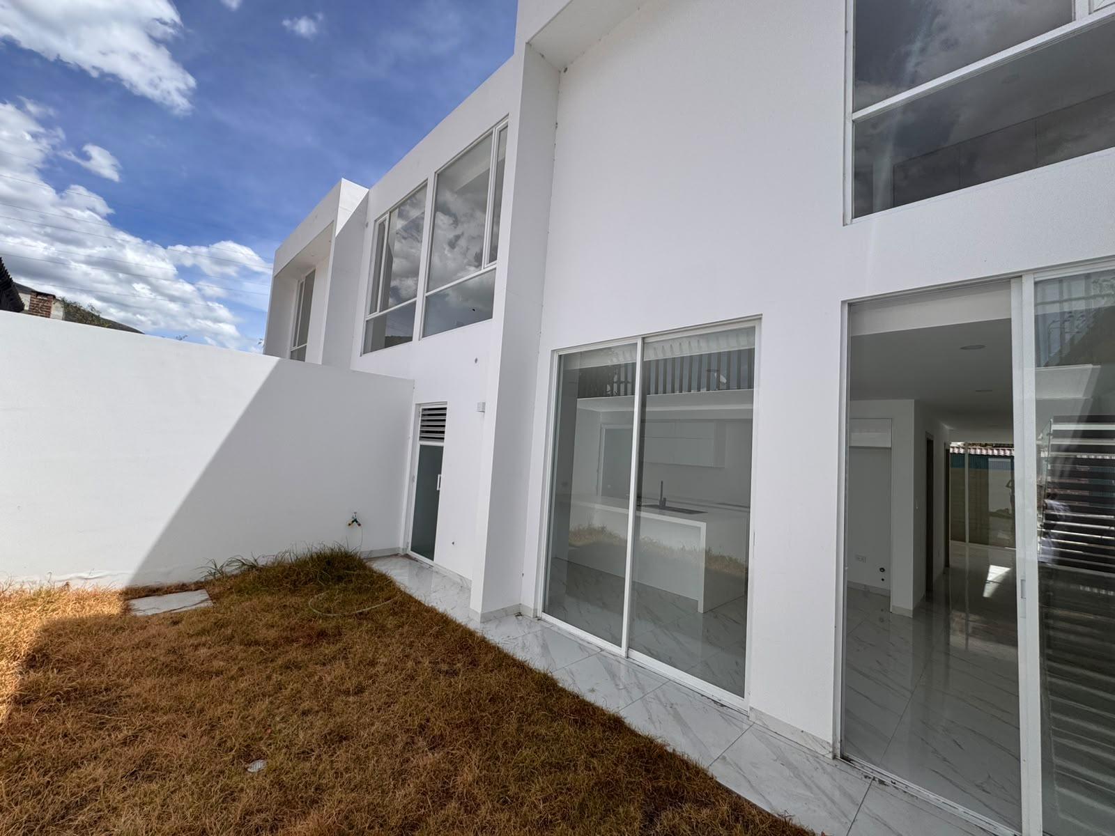 House in Pomasqui 2