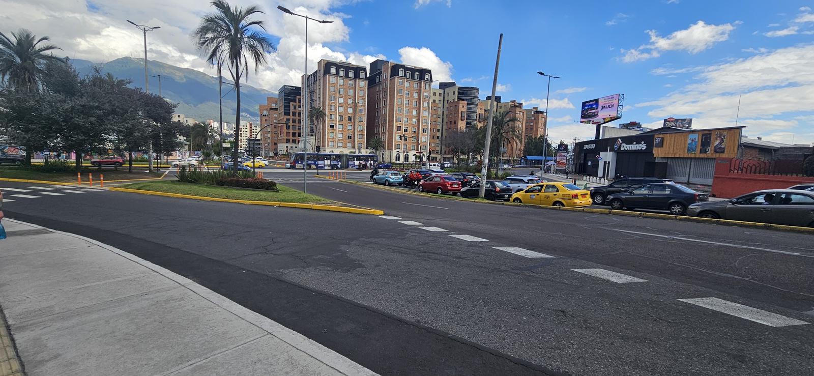 Local en alquiler en Pichincha | Quito | El Batán, Av. 6 de Diciembre y Gaspar de Villaroel, 165 m²