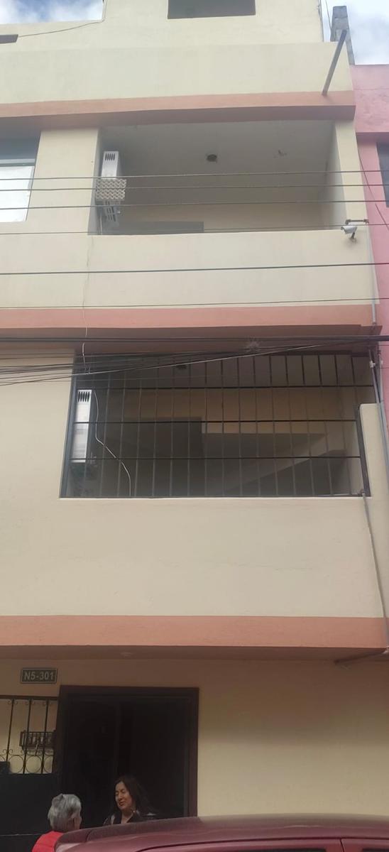House in Calderón 4