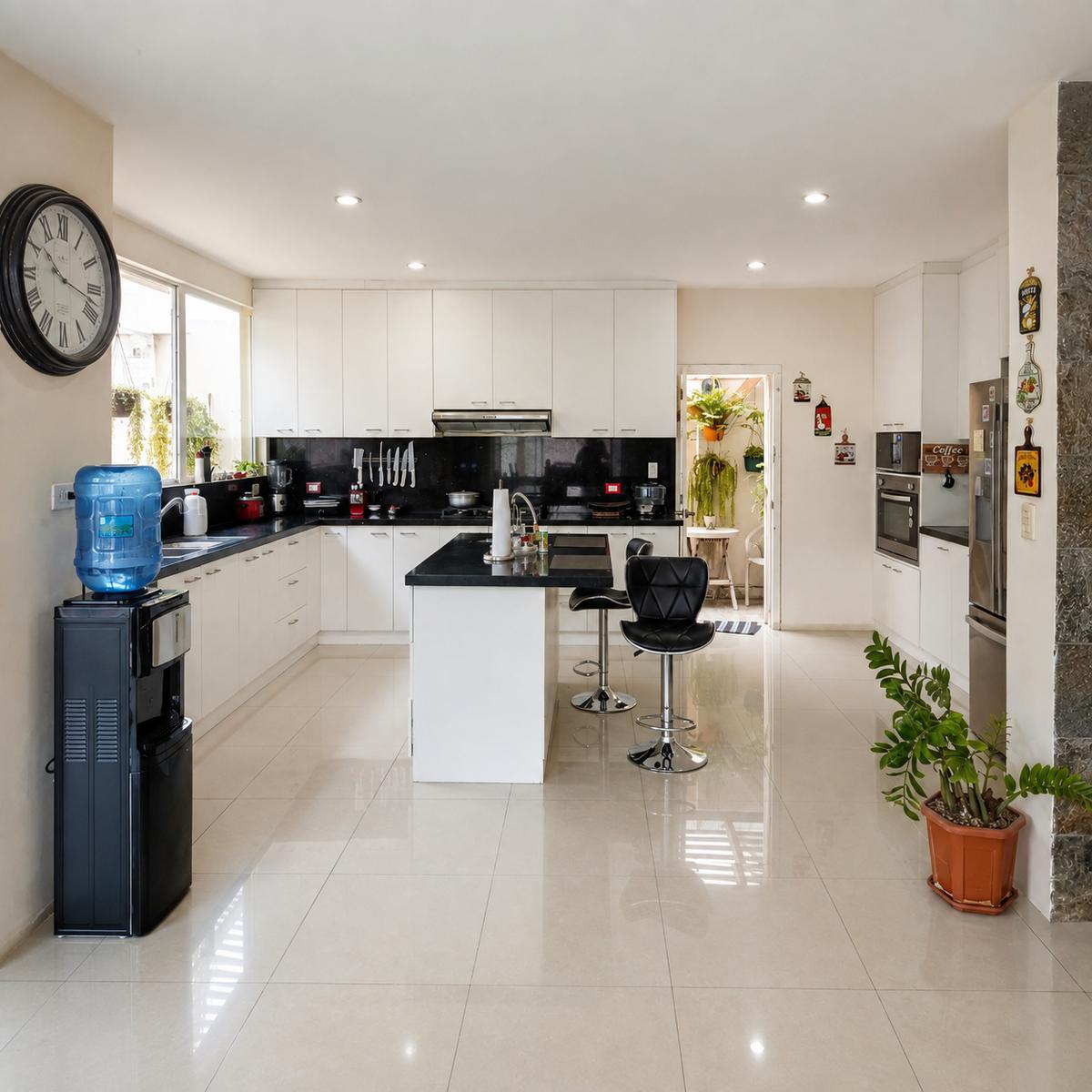 Casa en venta en Manabí | Manta | Sur de Manta, Urbanización Manta 2000, Avenida 1, 259 m²