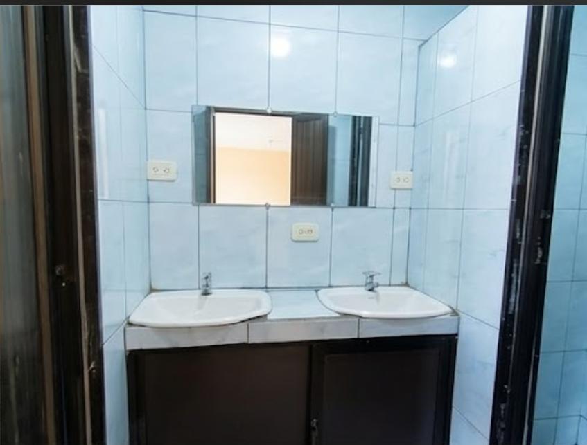 Local en alquiler en Pichincha | Quito | Guamaní, Av. Mariscal Sucre, El troje. Av. Pedro Vicente Maldonado, Caupicho, La Victoria, 80 m²