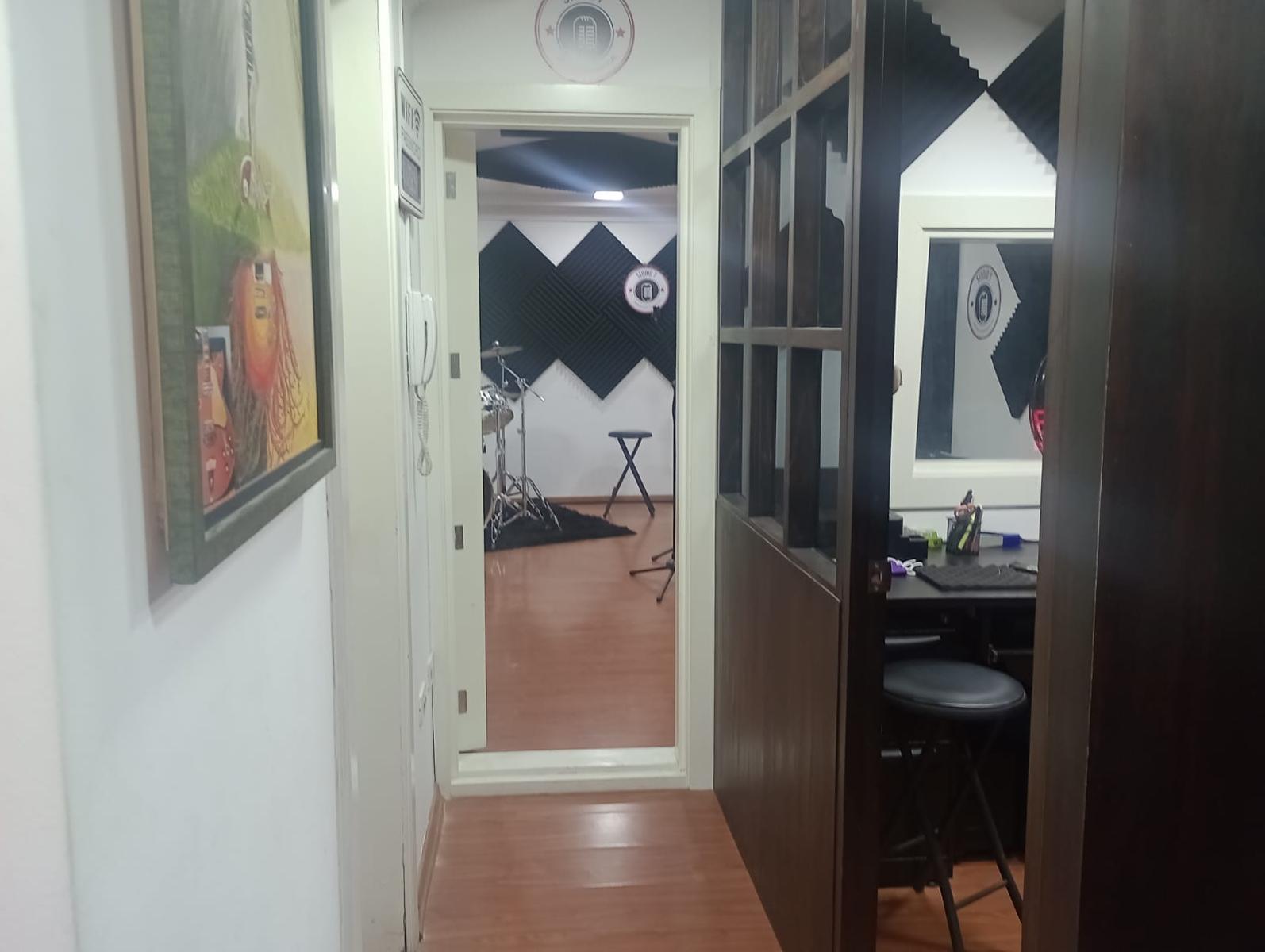 Oficina en venta en Ecuador | Pichincha | Quito, AV. 10 DE AGOSTO A POCOS PASOS DE LA AV. COLÓN, 44 m²