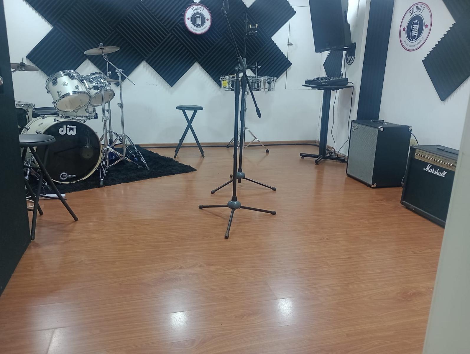 Oficina en venta en Ecuador | Pichincha | Quito, AV. 10 DE AGOSTO A POCOS PASOS DE LA AV. COLÓN, 44 m²