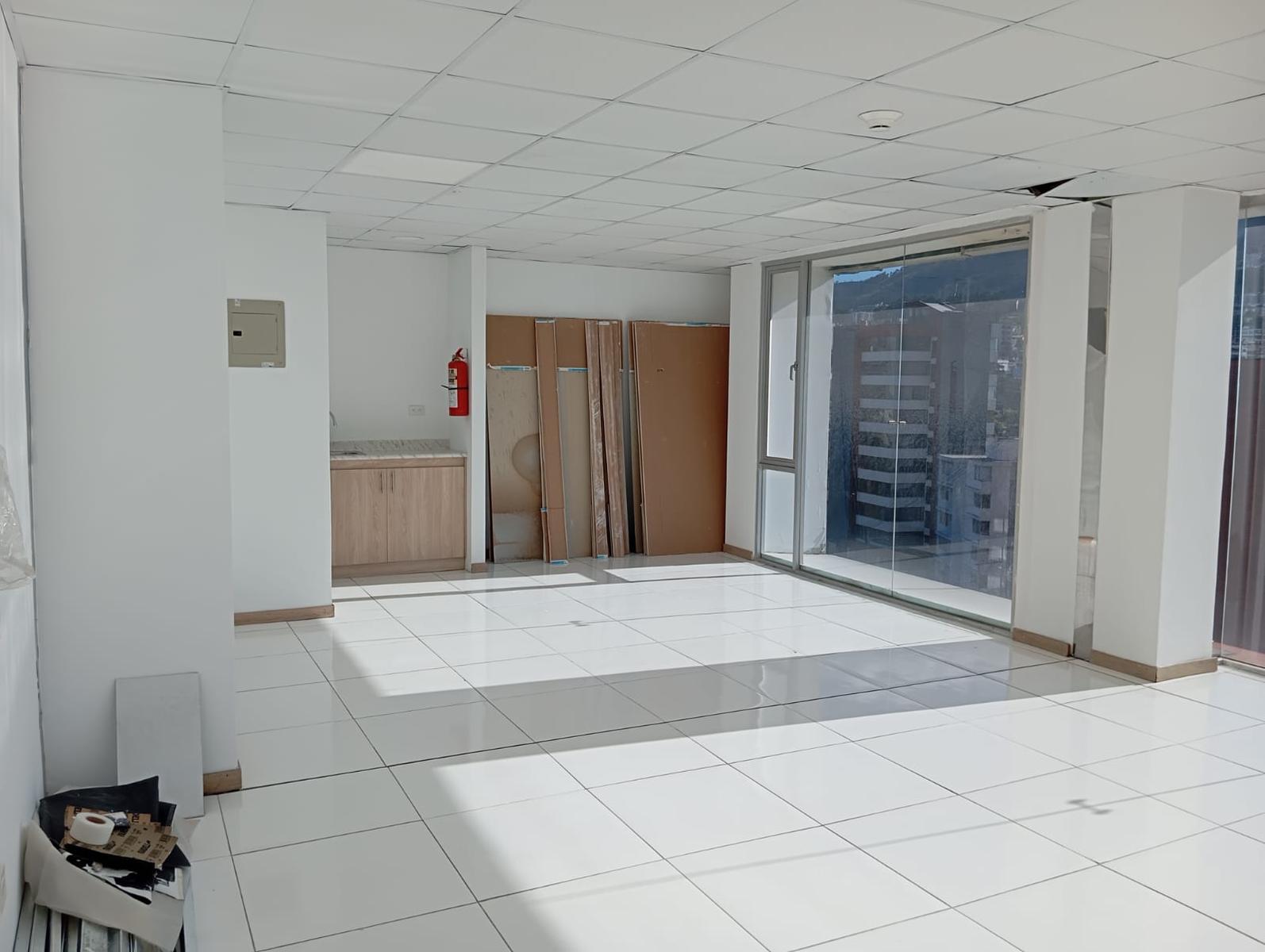 Oficina en venta en Pichincha | Quito | Iñaquito, OFICNAS Y CONSULTORIOS EN VENTA POR ESTRENAR JUAN DIGUJA Y VOZANDES al 200