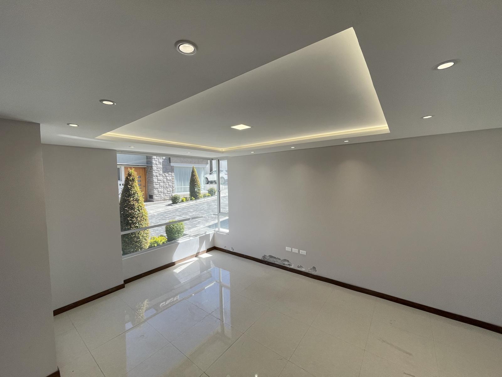 Casa en venta en Pichincha | Quito | Nayón, Elías Sinalín y Antonio José de Sucre, 217 m²