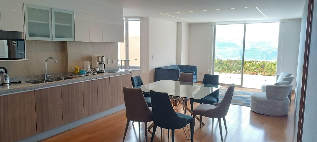 Sale of 120m2 Suite with Parking and Storage in Leonardo Tejada Lomas de Monteserrin Quito