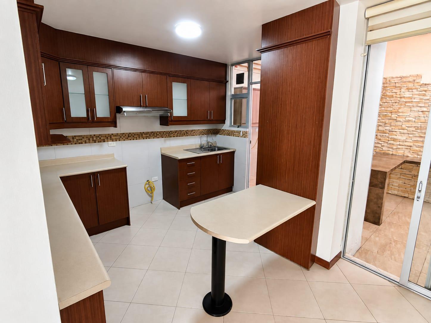 Casa en venta en Pichincha | Quito | Mitad del Mundo, Vendo Casa en Mitad del Mundo, San Antonio de Pichincha, Conjunto Portal del Oasis, 180 m²
