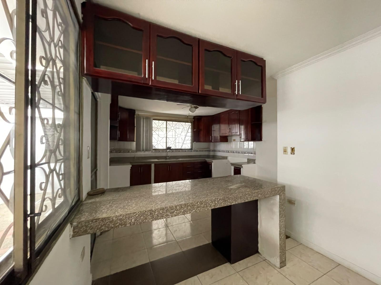 Casa en venta en Manabí | Manta | Sur de Manta, Manta Beach, 212 m²