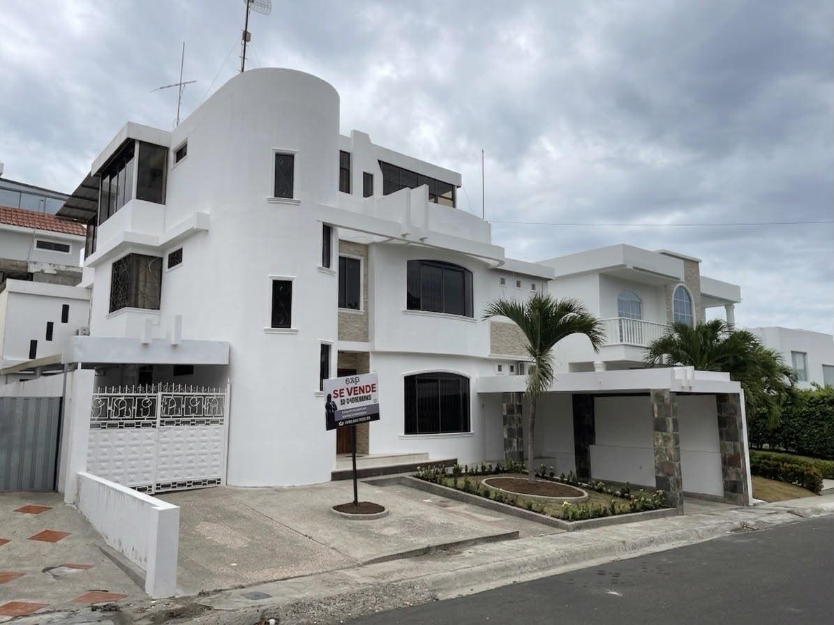 Casa en venta en Manabí | Manta | Sur de Manta, Manta Beach, 212 m²