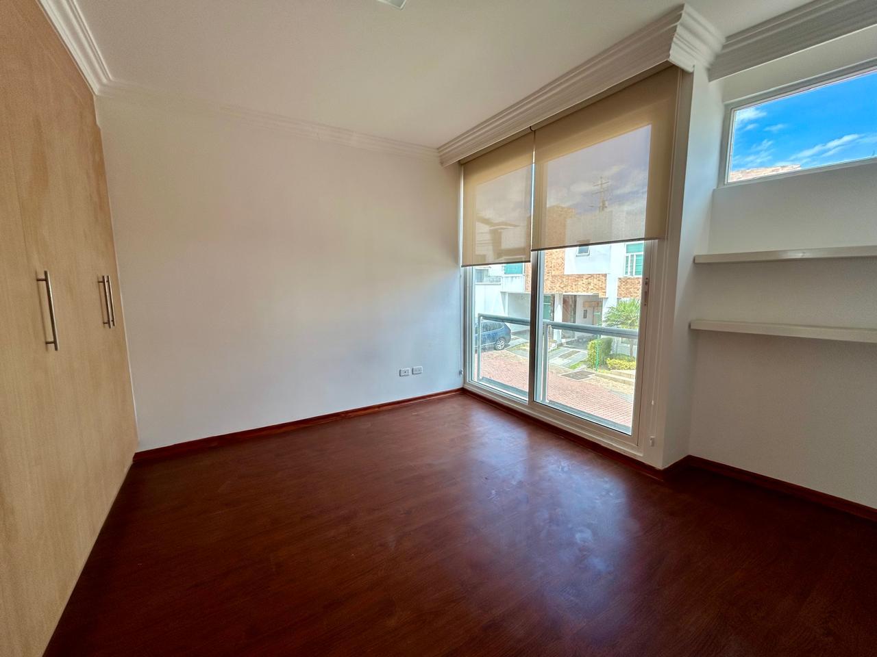 Casa en venta en Pichincha | Quito | Cumbayá, Marieta de veintimilla 1, 249 m²