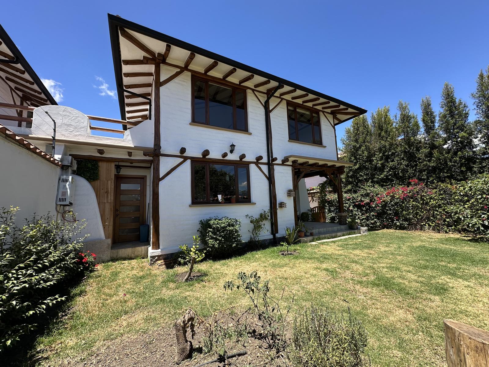 House in Tumbaco 4