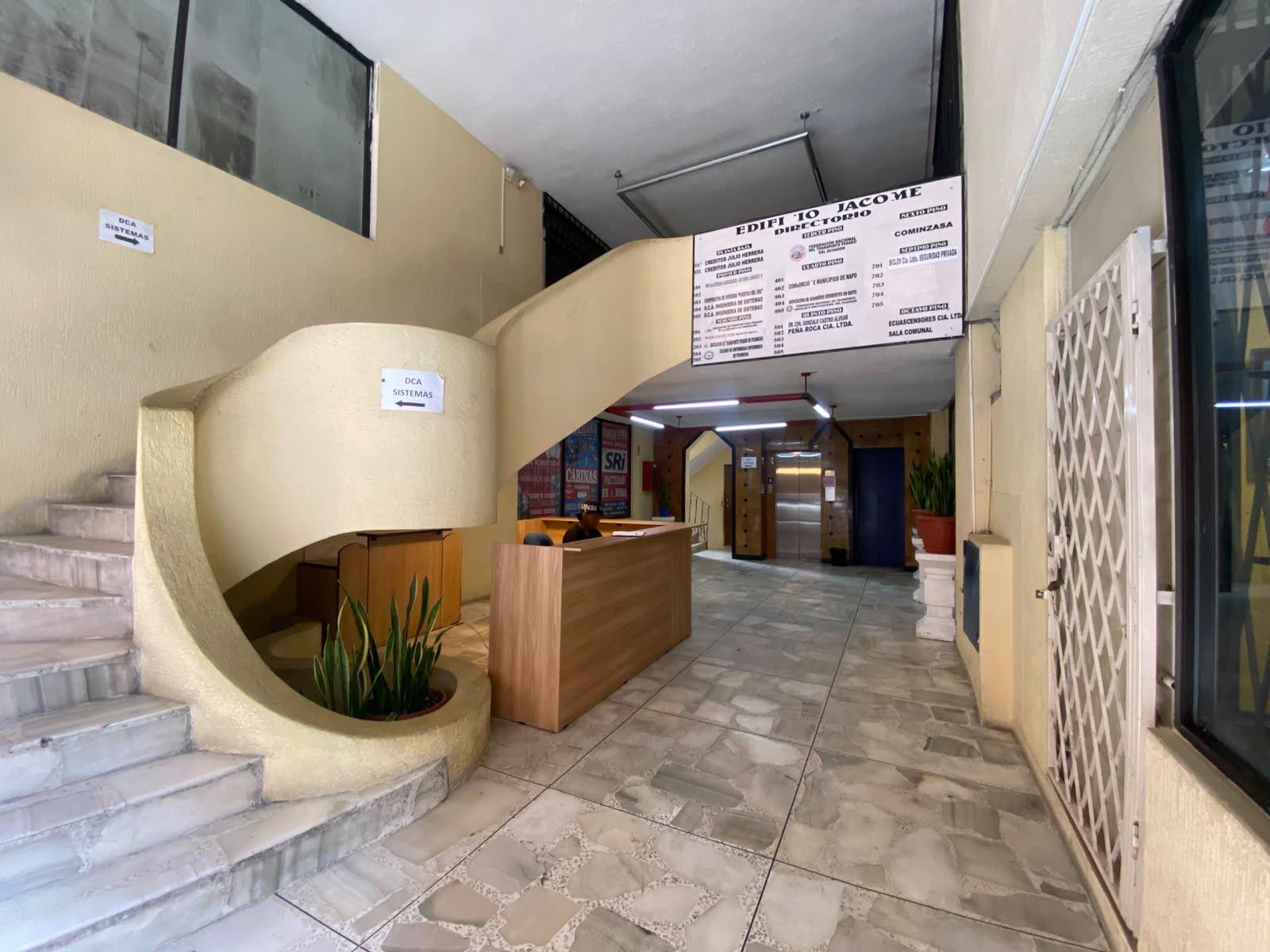 Oficina en venta en Pichincha | Quito | Centro de Quito, Juan Salinas y Santiago edificio Jacome frente al SRI, 87 m²