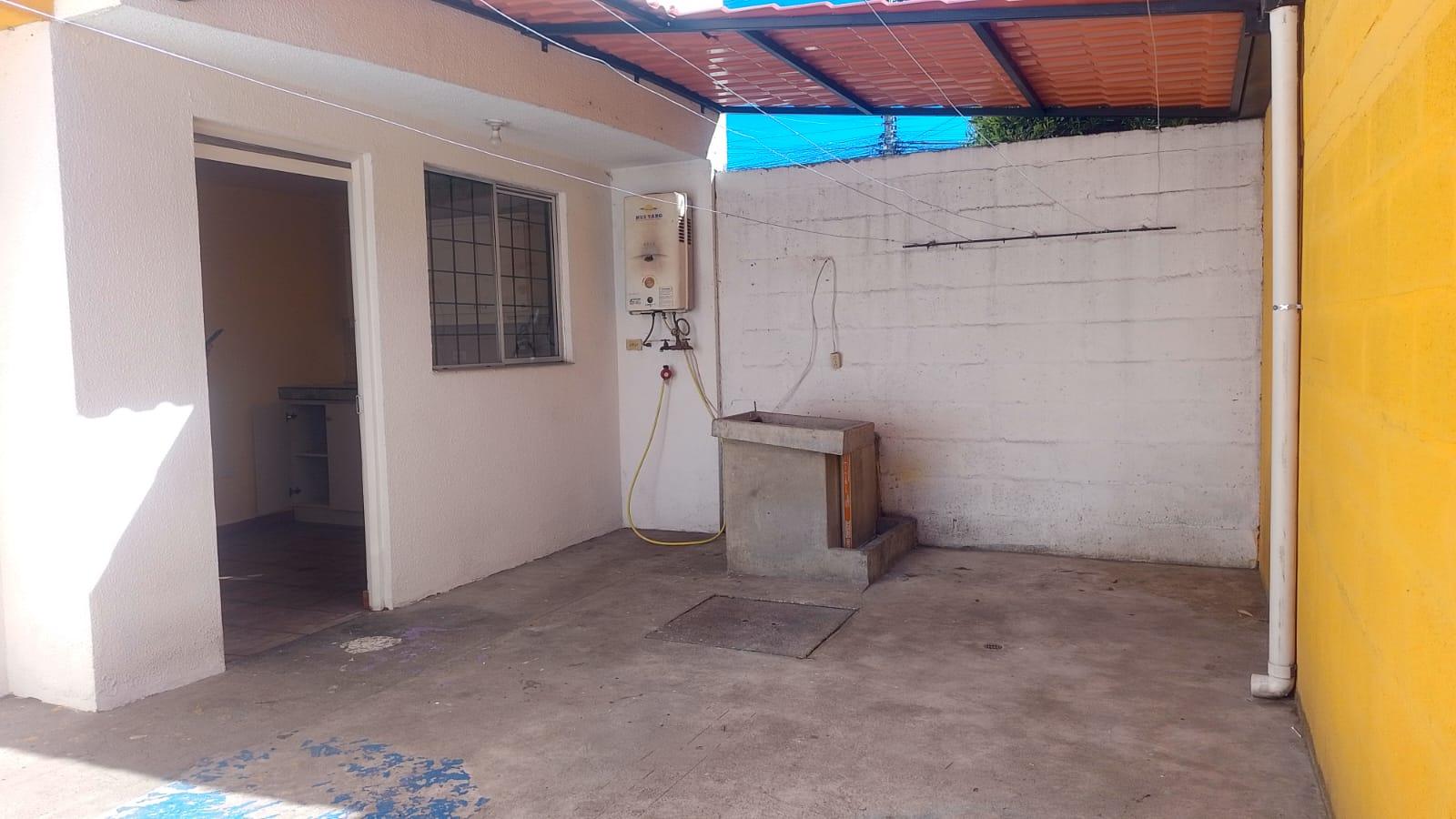 Casa en venta en Pichincha | Quito | Quitumbe, Quitumbe,Chillogallo,Quicentro, 106 m²