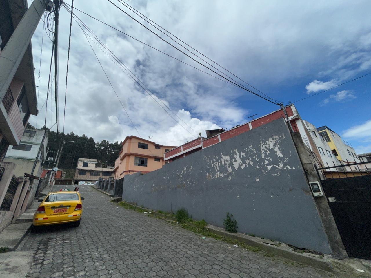 Edificio Comercial for sale in Pichincha | Quito | La Magdalena, SM-10M Blas de Atienza y Luciano Coral, 874 m²