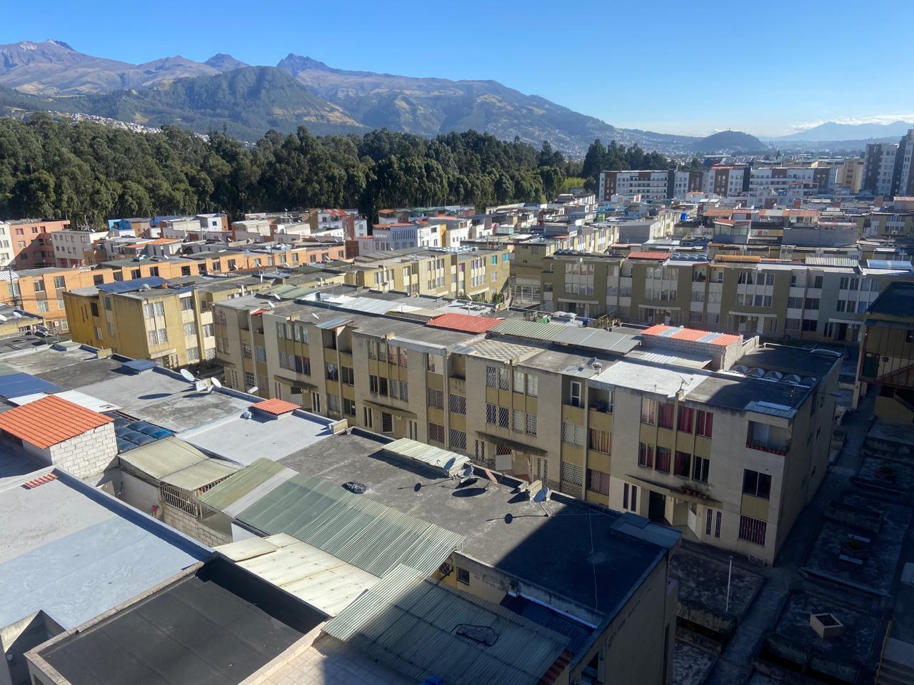 Departamento en venta en Pichincha | Quito | Quitumbe, QUITUMBE FRENTE A LA PLATAFORMA GUBERNAMENTAL, 100 m²