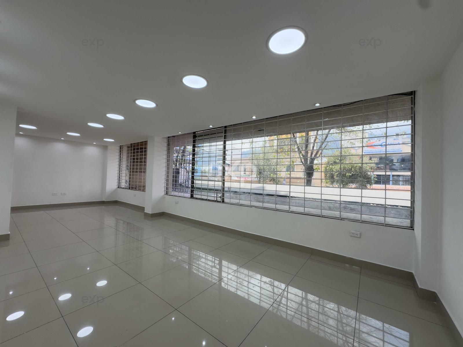 Office for rent in Pichincha | Quito | La Mariscal, Av. Amazonas y Veintimilla, 50 m²