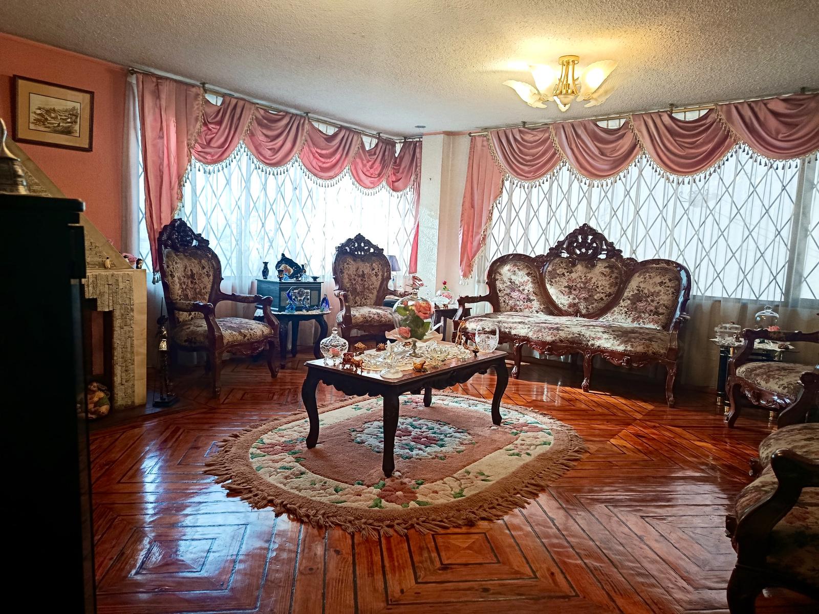 Casa en venta en Pichincha | Quito | Las Casas, Domingo Espinar y Selva Alegre, 647 m²