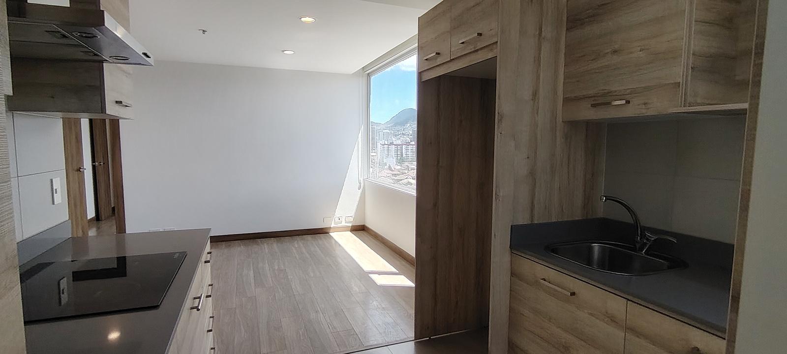 Departamento for sale in Pichincha | Quito | La Mariscal, VENTA DE SUITE MODERNA CON EXCELENTE VISTA Y AMENITIES / CENTRO NORTE