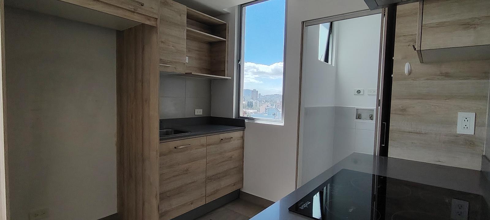 Departamento for sale in Pichincha | Quito | La Mariscal, VENTA DE SUITE MODERNA CON EXCELENTE VISTA Y AMENITIES / CENTRO NORTE