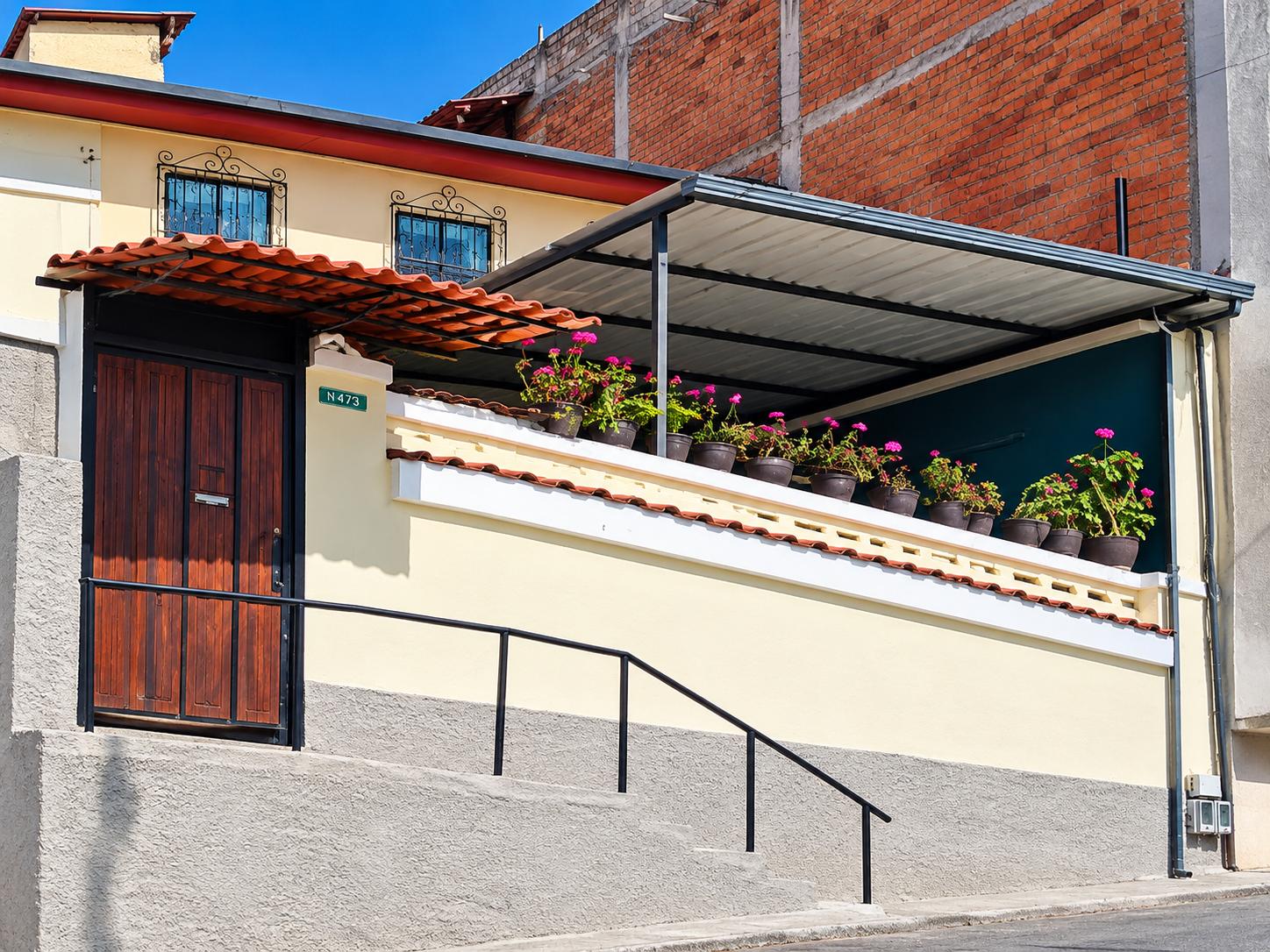 Casa for sale in Pichincha | Quito | Sur de Quito, PROPIEDAD EN VENTA - LOS DOS PUENTES, 248 m²